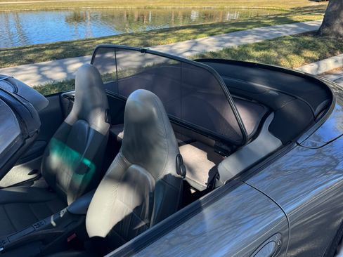 Used 2002 Porsche 911 Carrera 4 image 6