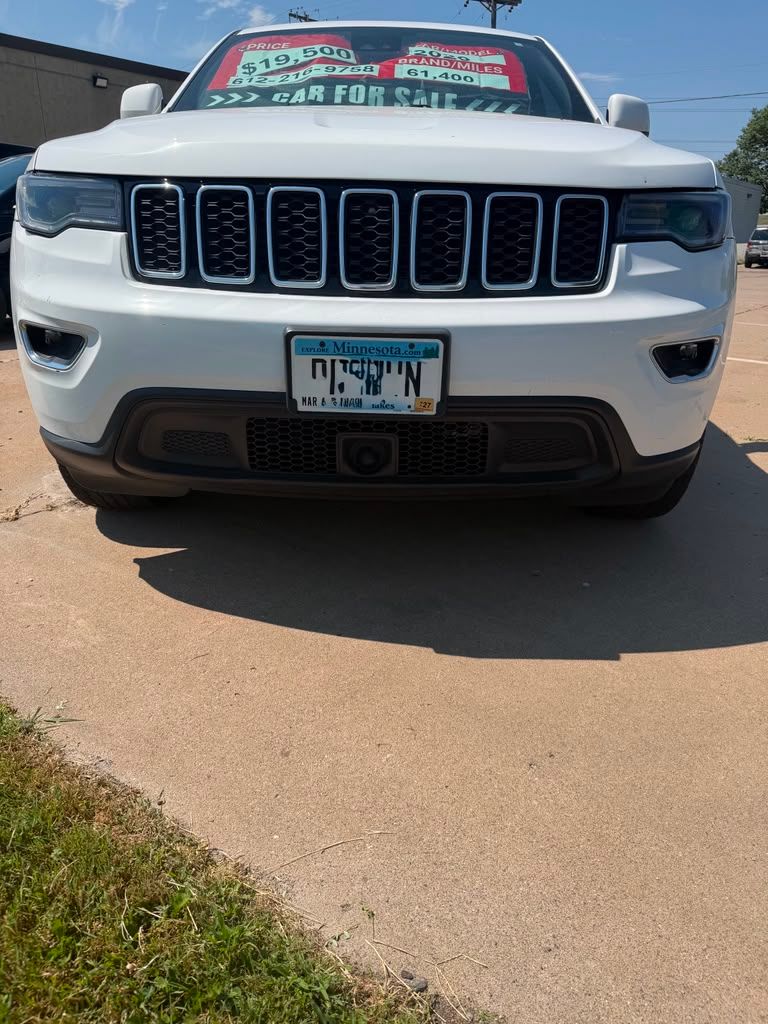 Used 2020 Jeep Grand Cherokee Laredo w/ Security & Convenience Group AWD/4WD image 16
