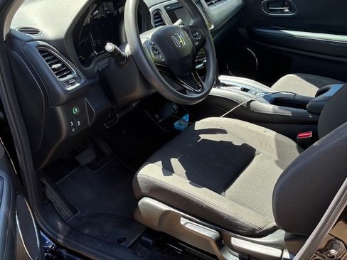 Used 2019 Honda HR-V EX image 6