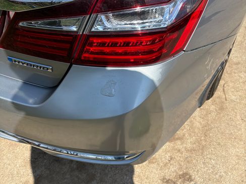 Used 2017 Honda Accord Hybrid Sedan image 18