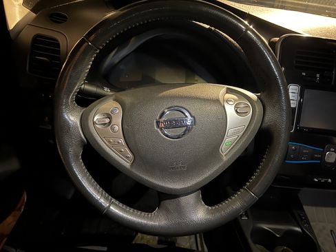 Used 2015 Nissan Leaf SV w/ LED & Quick Charge Package image 15