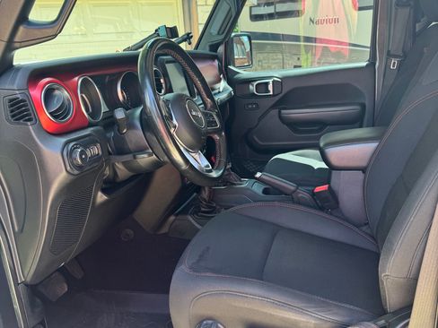 Used 2019 Jeep Wrangler Unlimited Rubicon AWD/4WD image 19