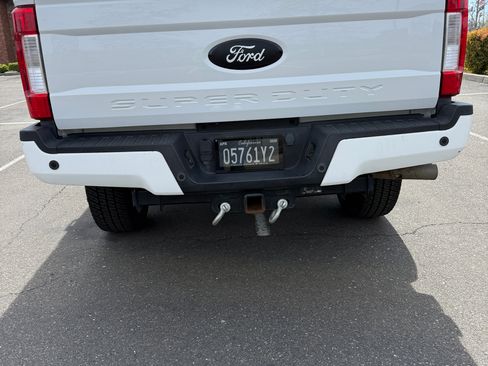 Used 2019 Ford F250 Lariat w/ Lariat Value Package image 6