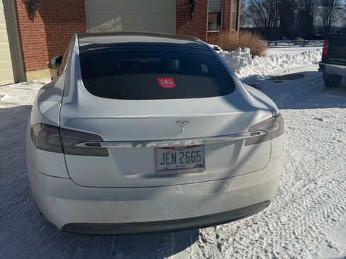 Used 2021 Tesla Model S Long Range Plus image 6