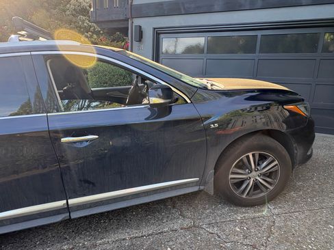 Used 2017 INFINITI QX60 AWD w/ Premium Plus Package image 4