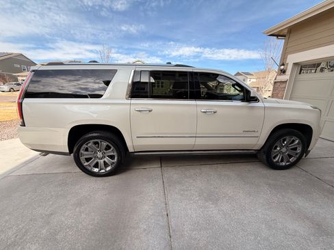 Used 2015 GMC Yukon XL Denali w/ Touring Package image 5