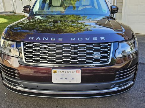 Used 2020 Land Rover Range Rover HSE image 5