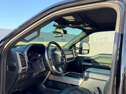 Used 2021 Ford F450 Platinum w/ FX4 Off-Road Package image 25