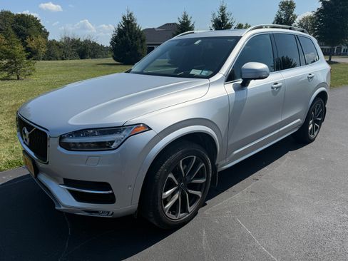 Used 2019 Volvo XC90 T6 Momentum w/ Advanced Package image 6