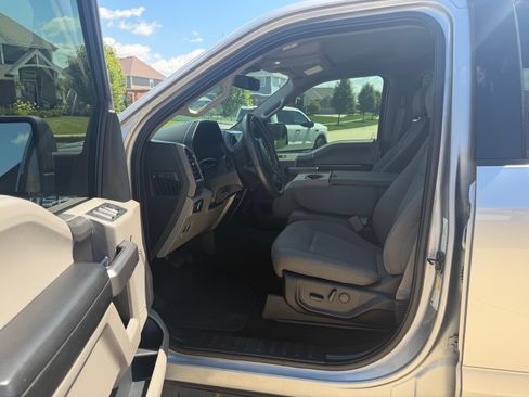 Used 2020 Ford F150 XLT w/ Equipment Group 302A Luxury AWD/4WD image 9