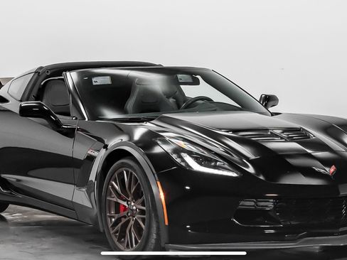 Used 2016 Chevrolet Corvette Z06 w/ Battery Protection Package image 18