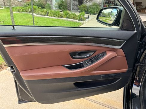 Used 2011 BMW 535i Sedan image 13