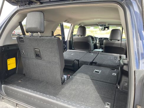 Used 2020 Toyota 4Runner SR5 Premium image 10