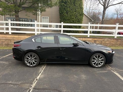 Used 2021 MAZDA MAZDA3 s image 8
