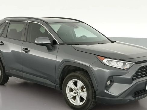 Used 2021 Toyota RAV4 XLE w/ Convenience Package image 10