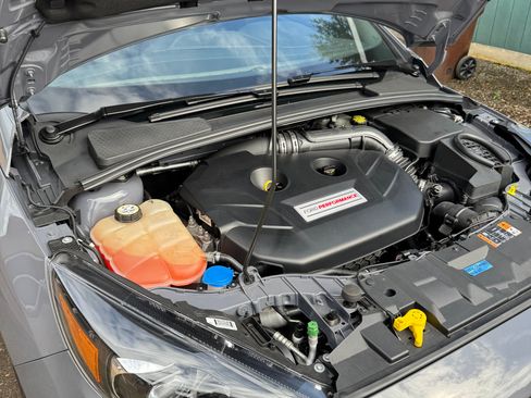 Used 2017 Ford Focus RS image 19