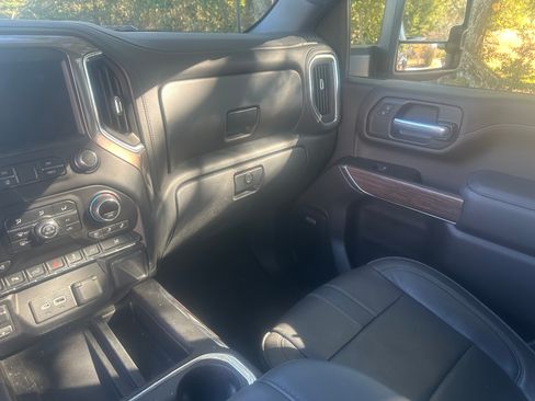 Used 2022 Chevrolet Silverado 3500 High Country w/ Snow Plow Prep/Camper Package image 13