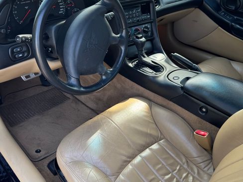 Used 1998 Chevrolet Corvette Coupe RWD image 5