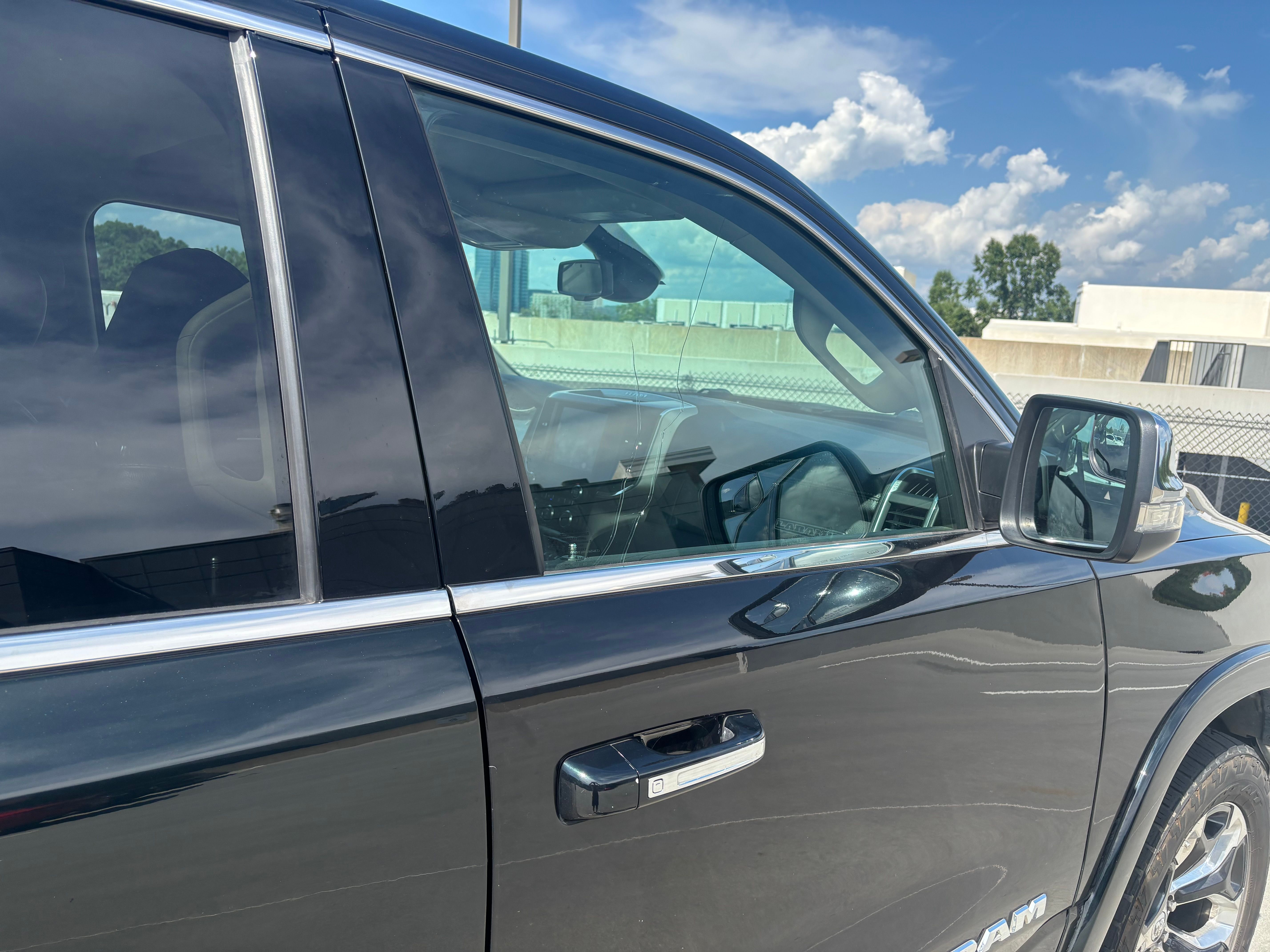 Used 2019 RAM 1500 Laramie AWD/4WD image 24