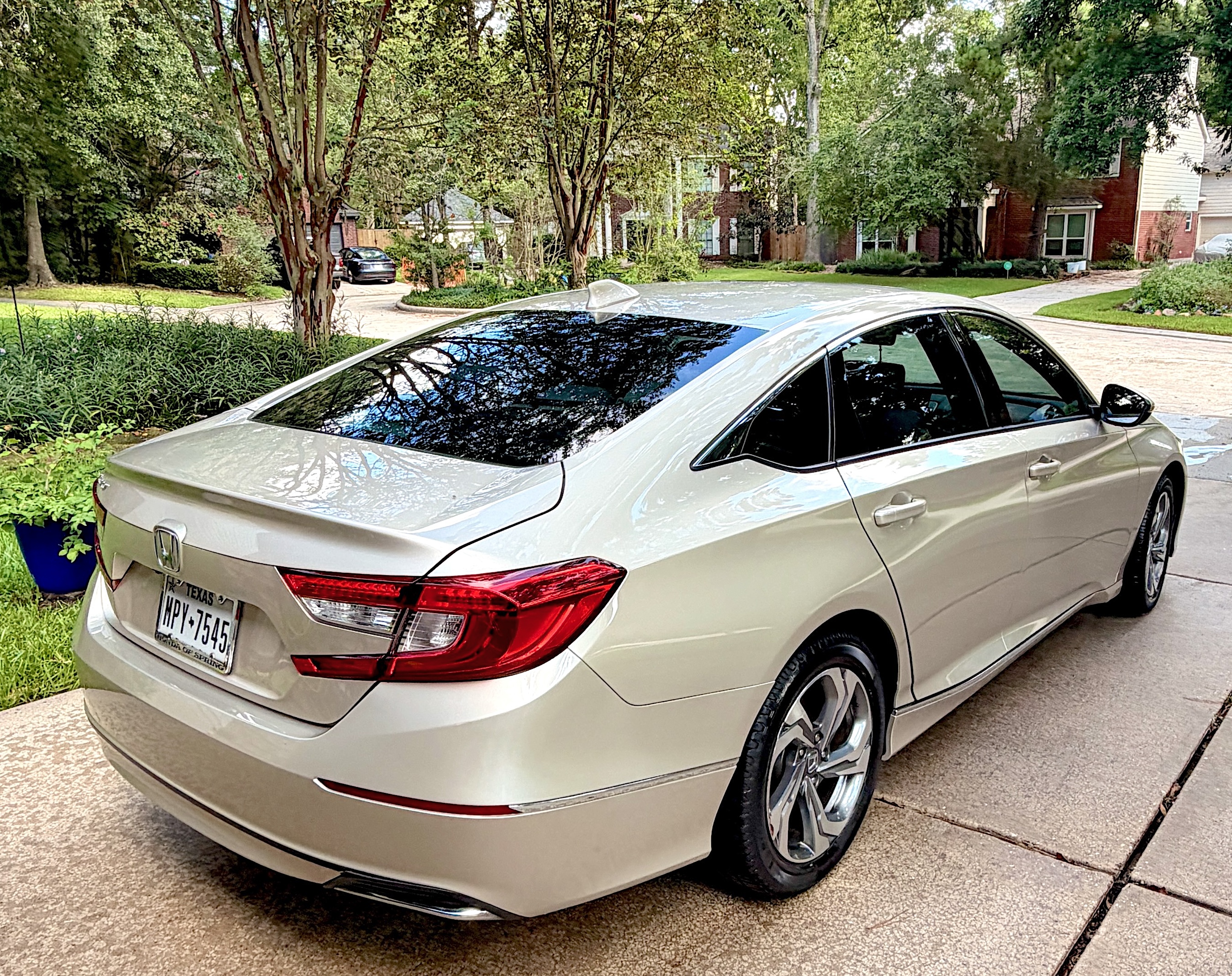 Used 2019 Honda Accord EX-L image 1