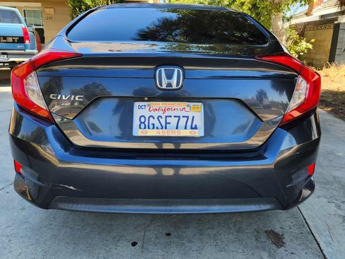 Used 2018 Honda Civic LX image 9