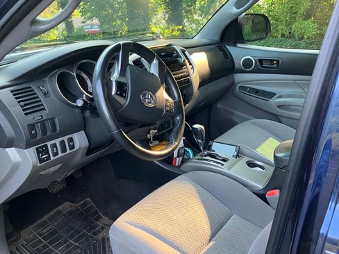 Used 2012 Toyota Tacoma 4x4 Double Cab w/ SR5 Pkg image 10