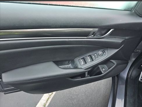 Used 2019 Honda Accord Sport image 13