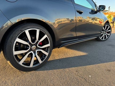 Used 2013 Volkswagen GTI Autobahn image 2