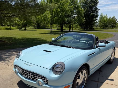 Used 2003 Ford Thunderbird RWD image 13