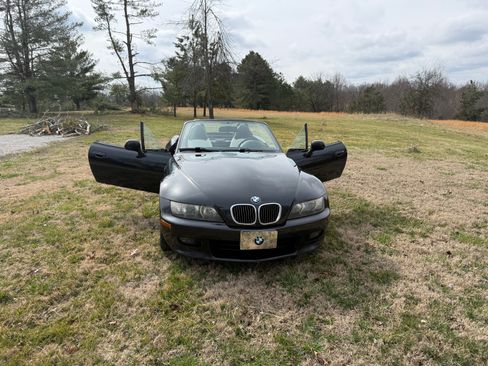 Used 2001 BMW Z3 3.0i image 2