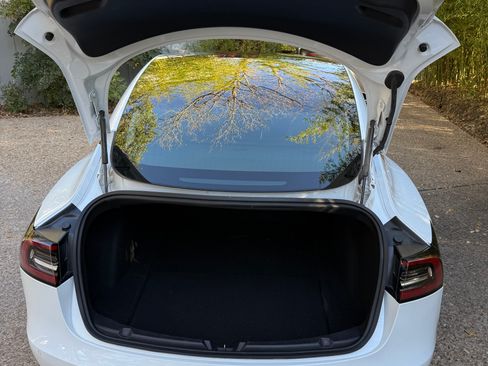 Used 2018 Tesla Model 3 Long Range image 12