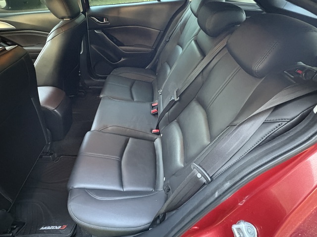 Used 2018 MAZDA MAZDA3 Touring FWD image 11