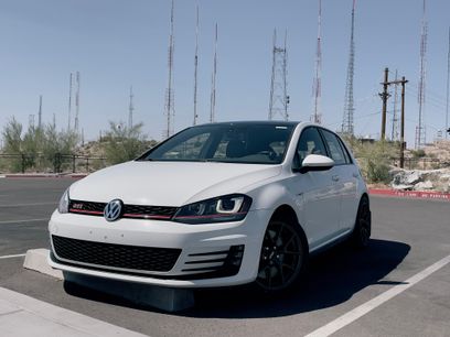Used 2017 Volkswagen GTI SE