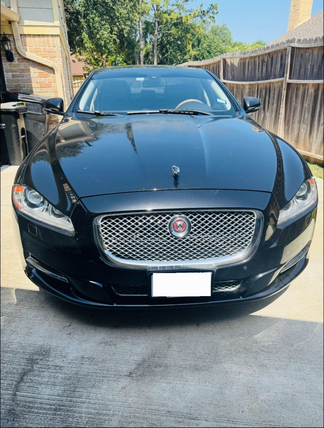 Used 2015 Jaguar XJ RWD image 1