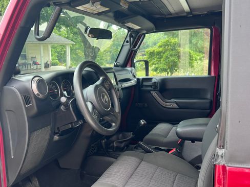 Used 2011 Jeep Wrangler Sport AWD/4WD image 12