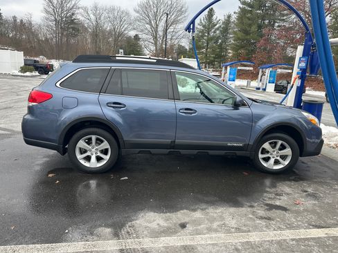 Used 2014 Subaru Outback 2.5i Limited AWD/4WD image 4