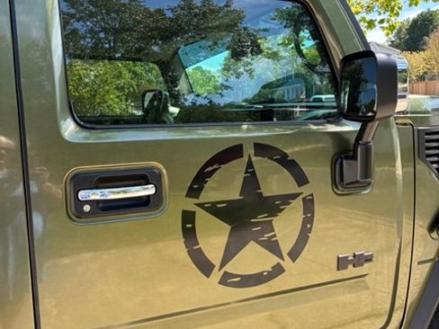 Used 2003 HUMMER H2 w/ Preferred Equipment Group image 5