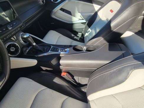 Used 2019 Chevrolet Camaro SS w/ LPO, Ground Effects Package image 13