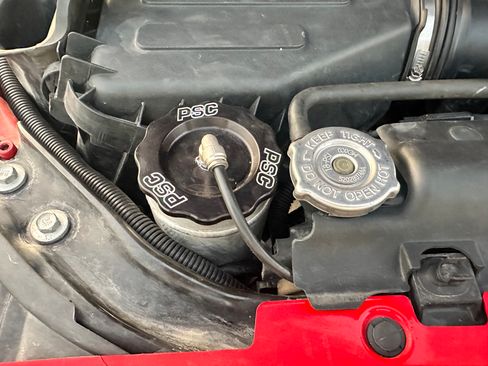 Used 2016 Jeep Wrangler Unlimited Rubicon w/ Connectivity Group image 14