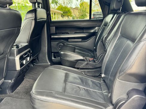 Used 2020 Ford Expedition Max XLT w/ Equipment Group 202A image 12