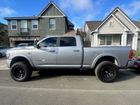 Used 2022 RAM 3500 Limited image 8