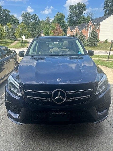 Used 2017 Mercedes-Benz GLE 350 4MATIC image 2