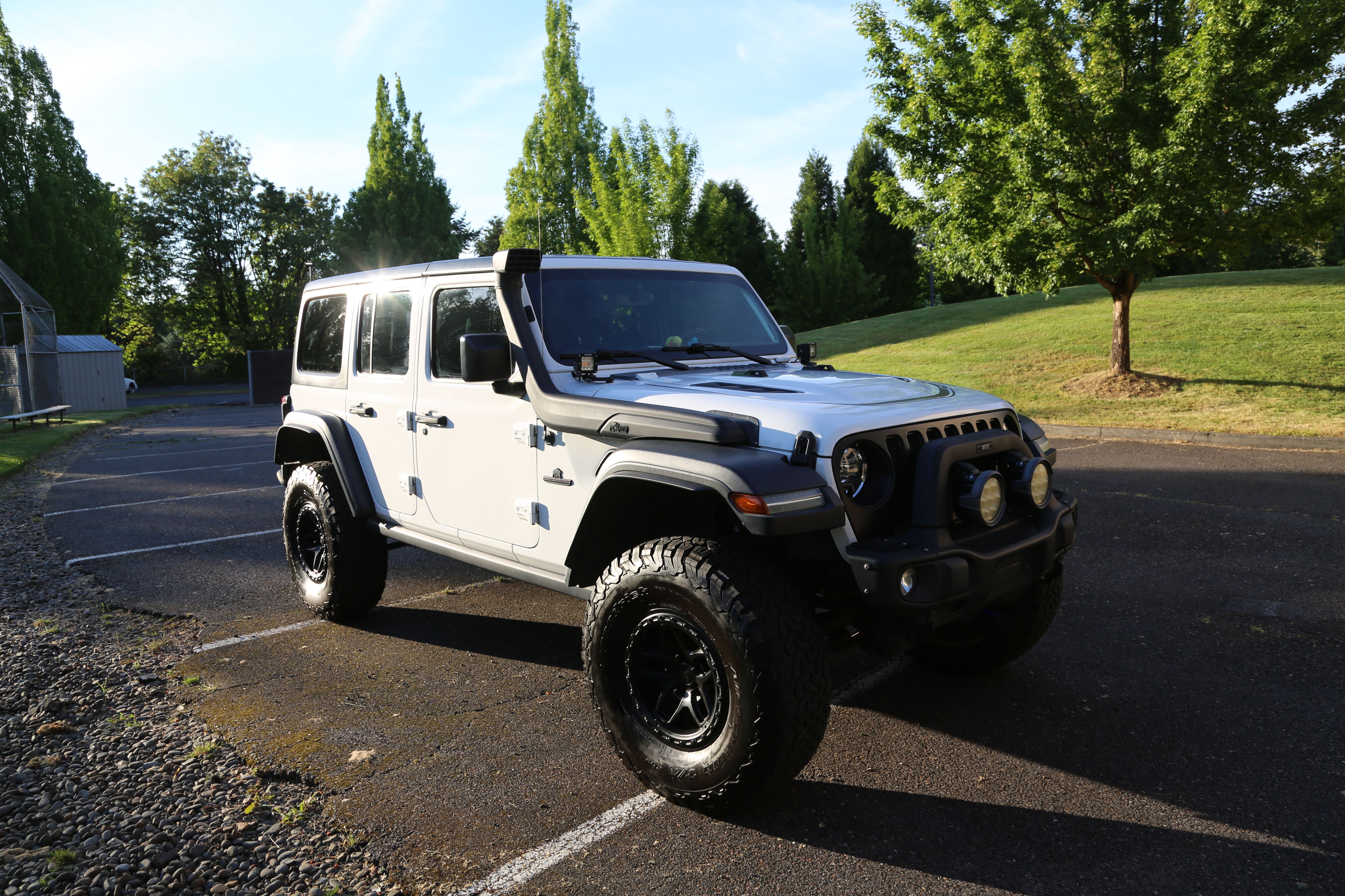 Used 2021 Jeep Wrangler Unlimited Rubicon AWD/4WD image 2