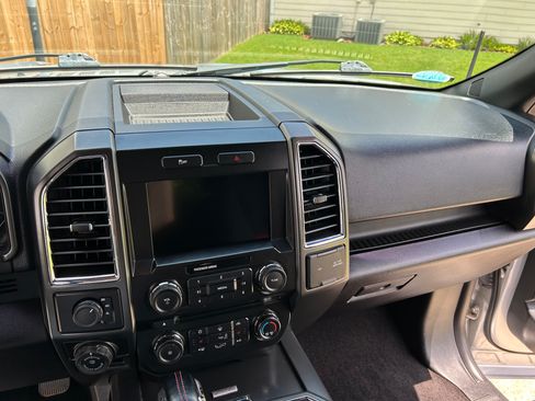 Used 2016 Ford F150 XLT w/ Equipment Group 302A Luxury AWD/4WD image 9