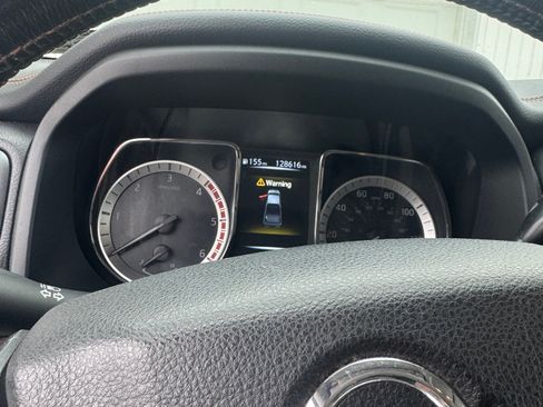 Used 2018 Nissan Titan Platinum Reserve w/ Platinum Utility Package image 9