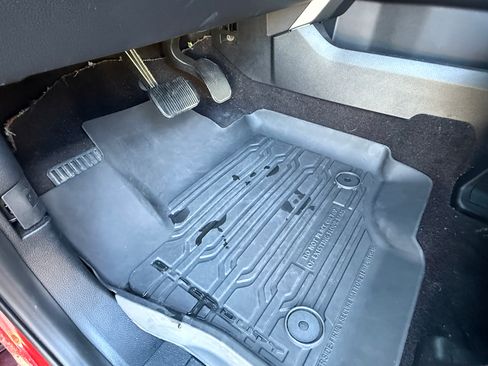 Used 2020 Ford F150 Lariat w/ Equipment Group 502A Luxury image 26