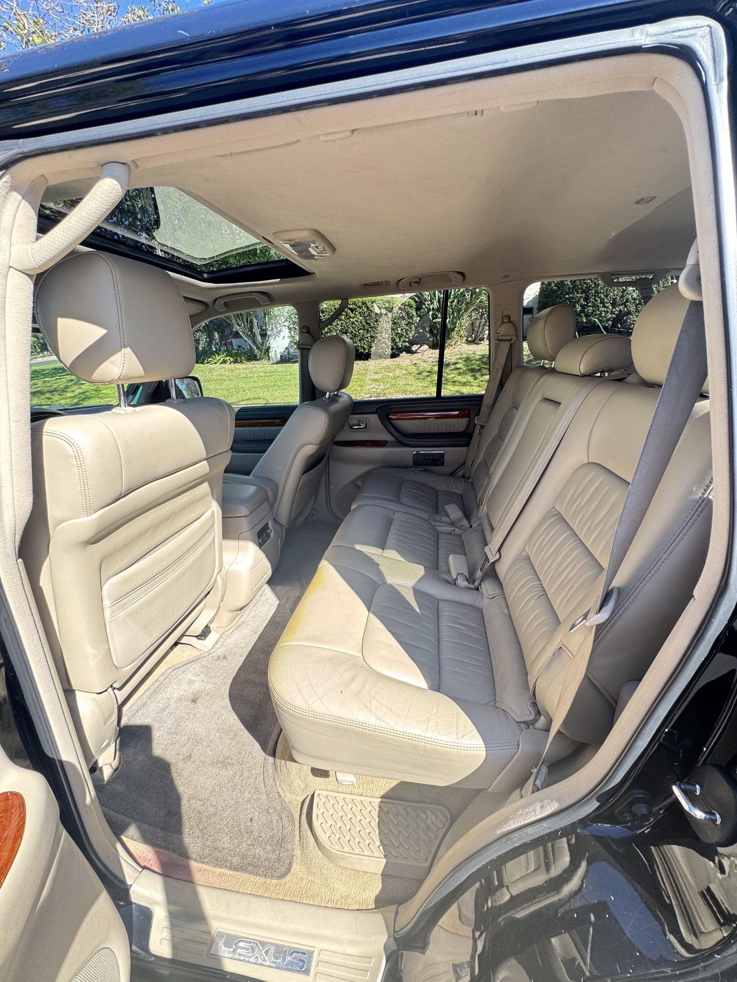 Used 2006 Lexus LX 470 4WD w/ Preferred Accessory Pkg image 6