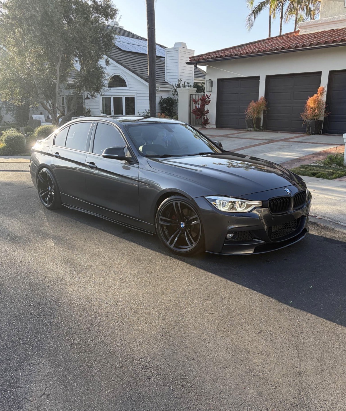 Used 2017 BMW 330i xDrive Sedan AWD/4WD image 2