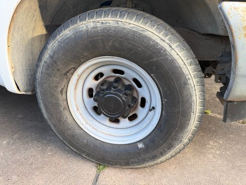 Used 2002 Ford F350 2WD Regular Cab Super Duty image 16