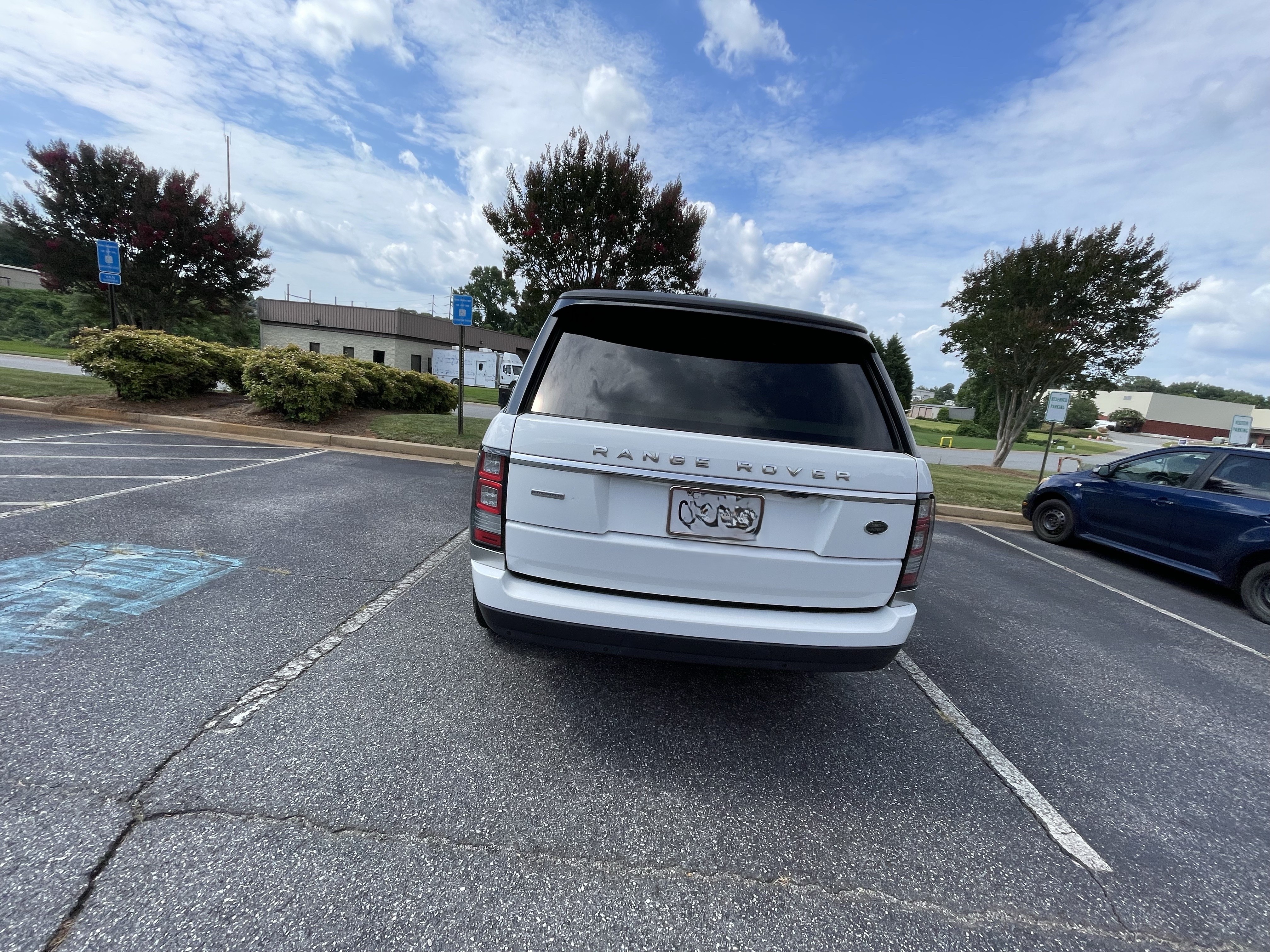 Used 2016 Land Rover Range Rover Supercharged AWD/4WD image 14